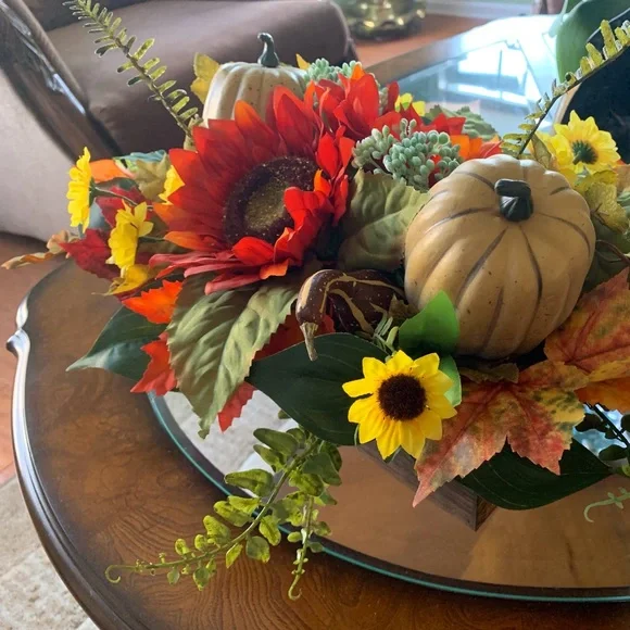HAND CRAFTED UNIQUE Fall Table Decoration - Picture 3 of 11